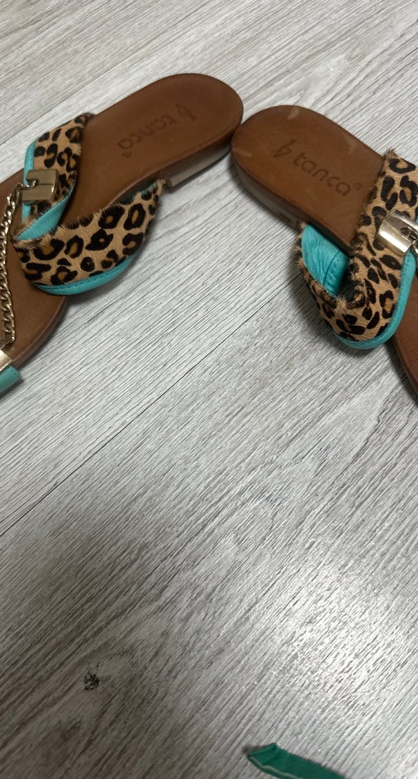 Turkuaz Leopar Desenli Zincirli Kadın Sandalet - Görsel 2