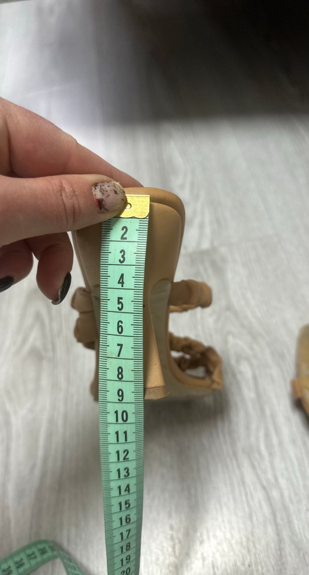 Bej Fırfırlı Dolgu Topuklu Kadın Sandalet - Görsel 5