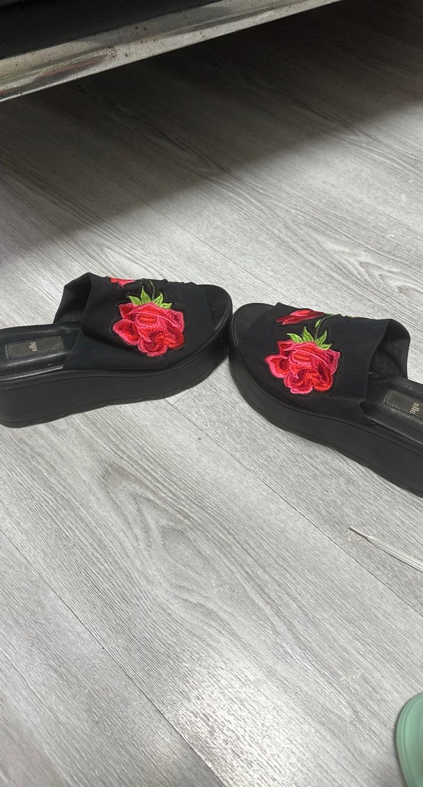 Nakışlı Kadın Dolgu Topuk Terlik - Görsel 3