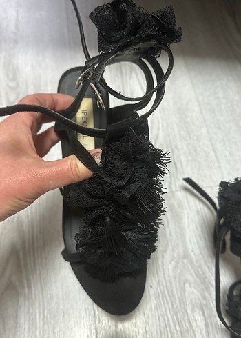 Siyah Fırfırlı Gotik Stiletto Topuklu Ayakkabı - Görsel 5