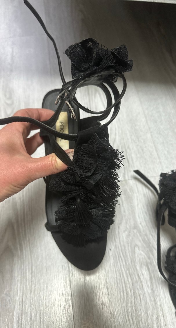 Siyah Fırfırlı Gotik Stiletto Topuklu Ayakkabı - Görsel 5