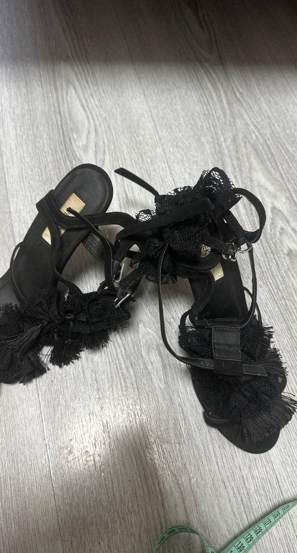 Siyah Fırfırlı Gotik Stiletto Topuklu Ayakkabı - Görsel 4