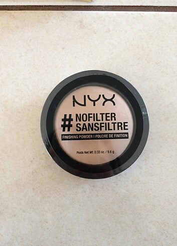 Nyx pudra