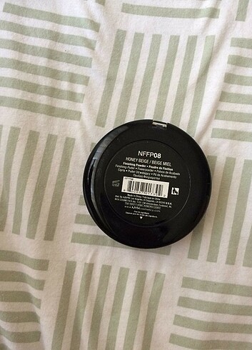  Beden NYx pudra