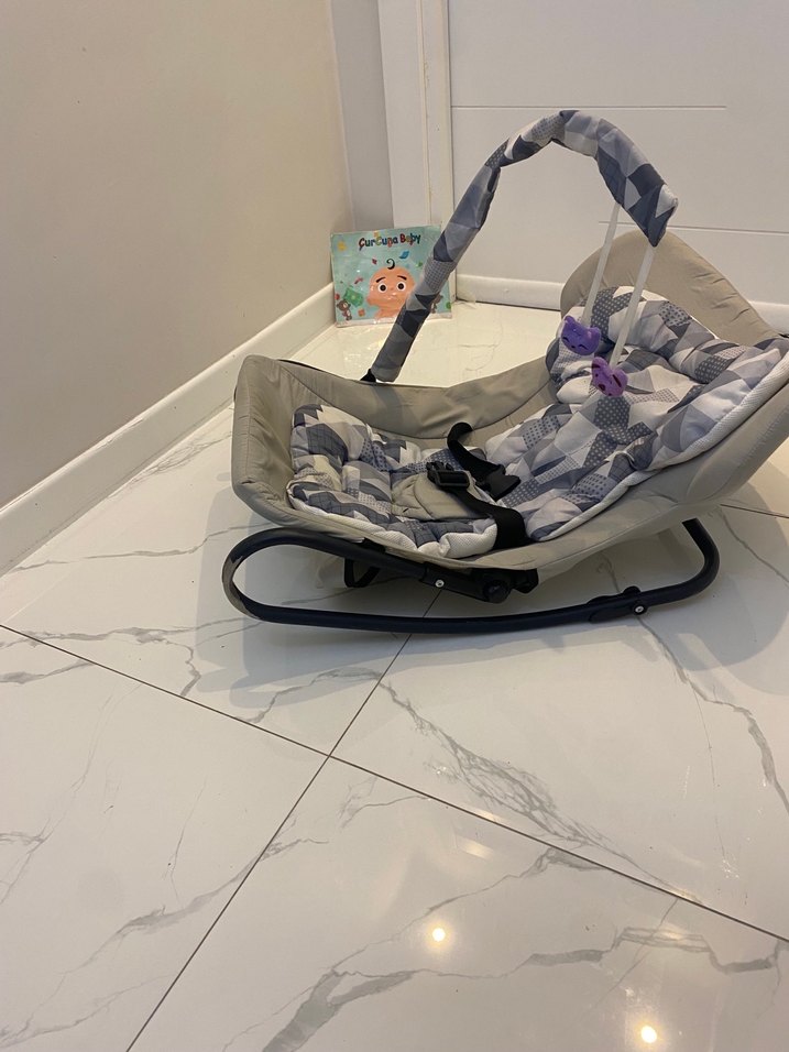 Gri Bebek Taşıyıcı anakucagı sallanır - Görsel 2