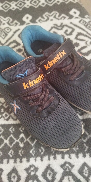 32 numara Kinetix erkek çocuk ayakkabı