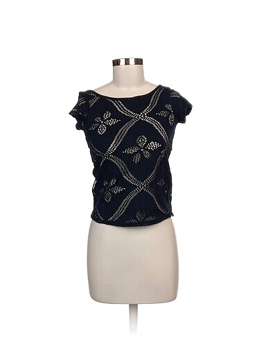 Stradivarius Bluz %70 İndirimli.