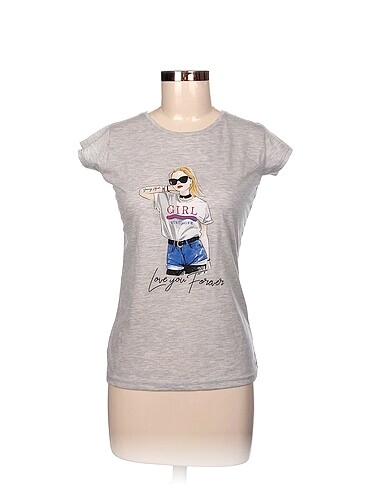 Diğer T-shirt %70 İndirimli.