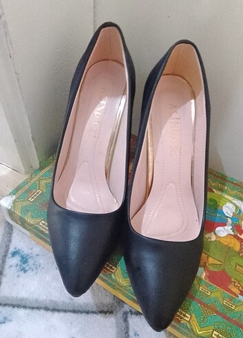 Diğer Stiletto