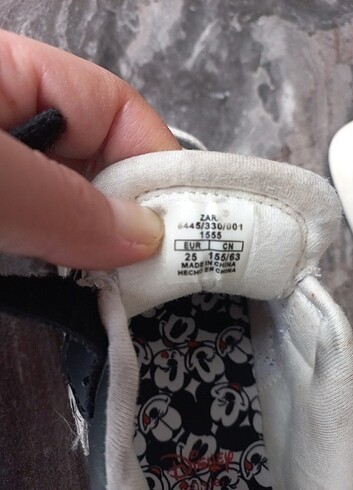 25 Beden beyaz Renk Zara çocuk ayakkabı
