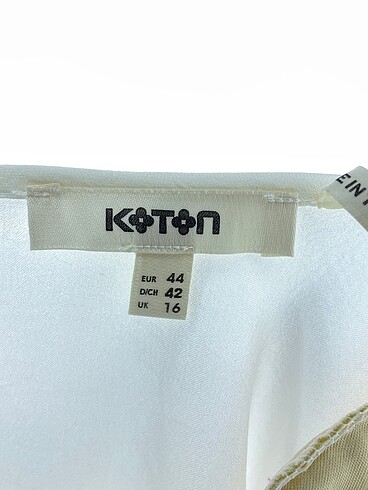 44 Beden beyaz Renk Koton Bluz %70 İndirimli.