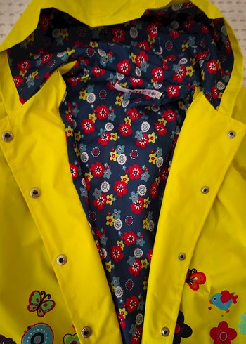 Sarı Kapüşonlu Kız Çocuk Yağmurluk - Görsel 3