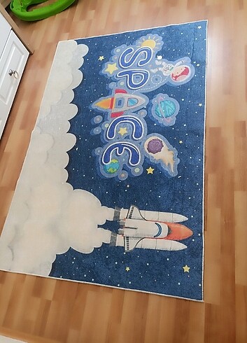 Uzay temalı çocuk odası halısı 