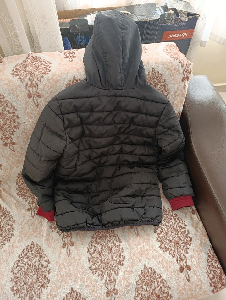 siyah ve kırmızı erkek çocuk Midi Kışlık Mont Kapüşonlu - Görsel 2