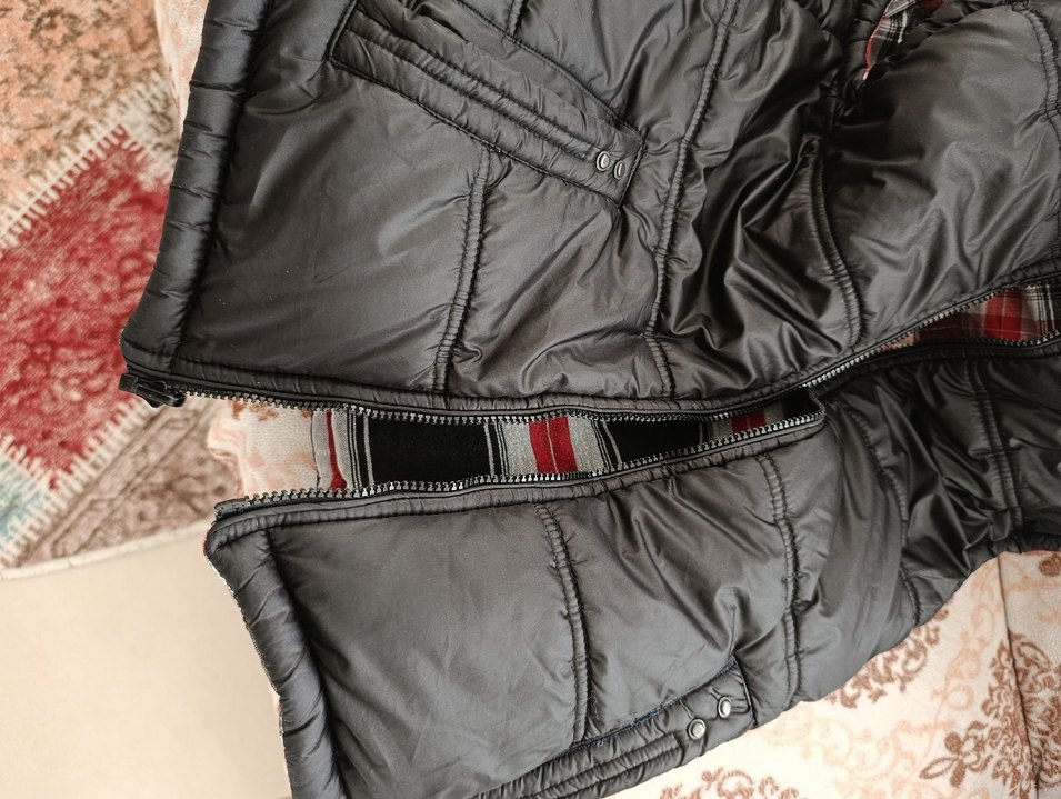 Dik Yaka Fermuarlı Erkek siyah şişme yelek - Görsel 5