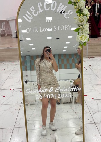 Işıltılı Bej Mini Elbise, Tek Omuz Uzun Kollu