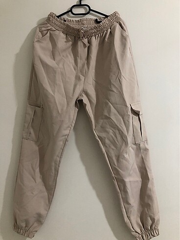 Bej rengi kargo cep pantolon