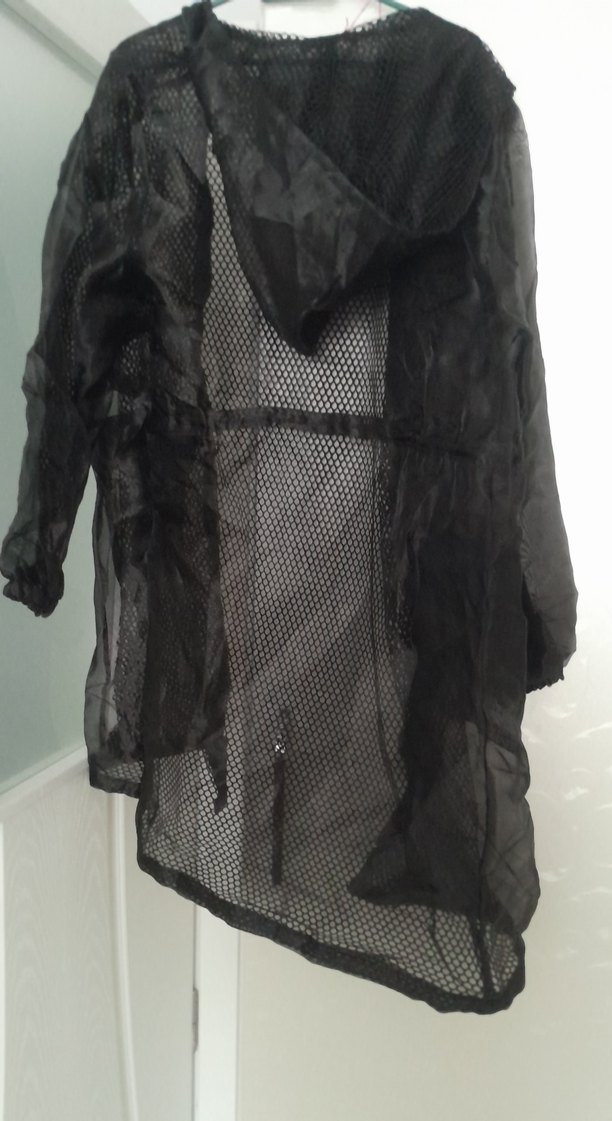 Siyah Gotik Tarzı yagmurluk - Görsel 2