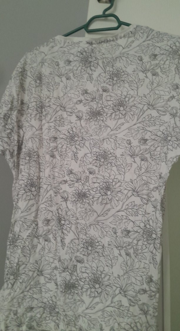 Bohem Gri Çiçek Desenli Tişörtü - Görsel 4