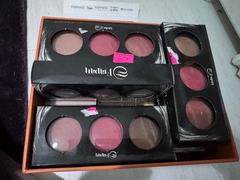 Pastel Pembe Göz Farı Paleti - Görsel 3