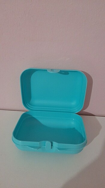 Tupperware Tupperware