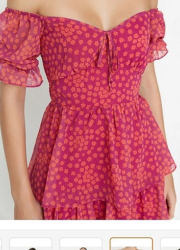Pembe elbise