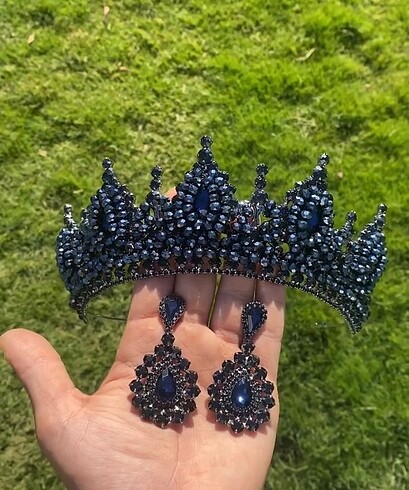 Diğer Taç ve küpe
