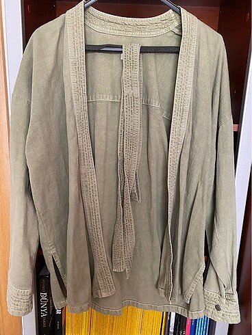 Butikten alınmış açık haki renkli kimono