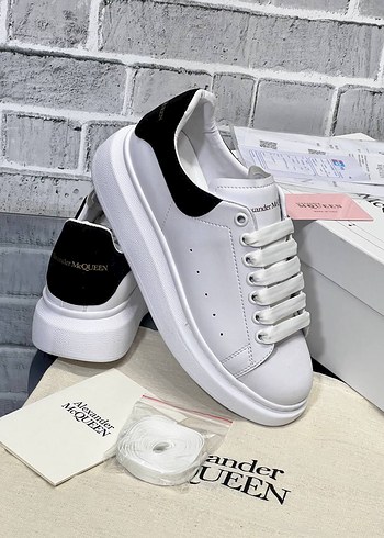 Alexander McQueen Beyaz Siyah Sneaker