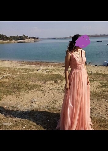Nişan elbisesi