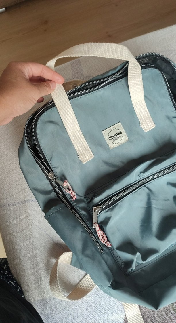 Gri Fermuarlı Kadın Sırt Çantası - Görsel 5