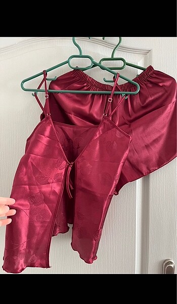 Diğer Bayan saten pijama takımı