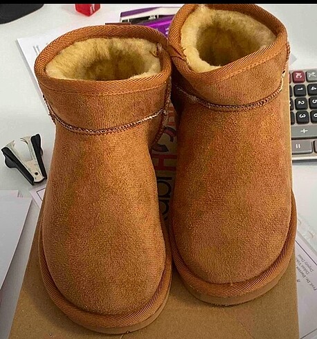 Ugg benzeri bot