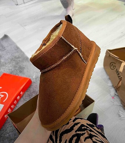 Diğer Ugg benzeri bot