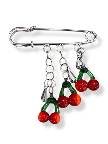 Cherry Yaka Charmı