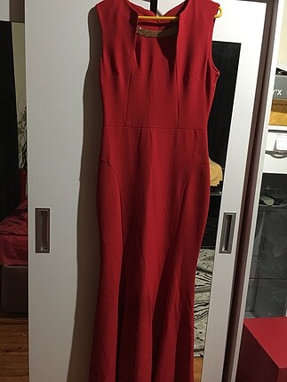 Kırmızı balık elbise