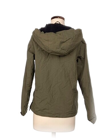 s Beden Pull and Bear Mont %70 İndirimli.
