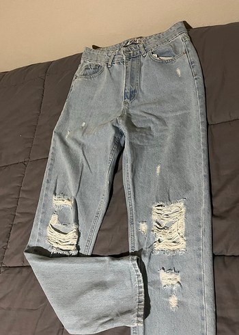 Kadın 
Yırtık Bol Kesim Pantolon - Görsel 2