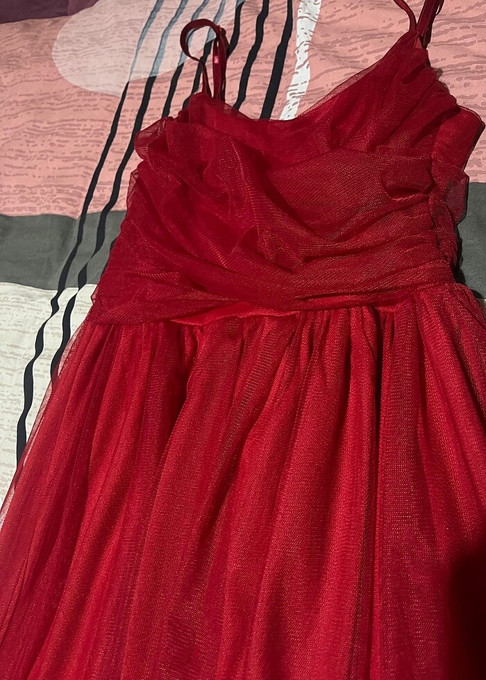 Kırmızı kısa elbise - Görsel 3