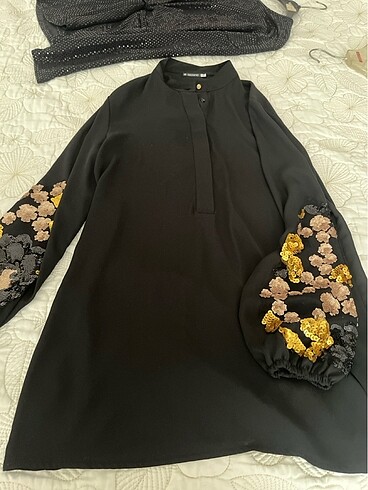 Pul payet kol detaylı bluz - Görsel 5