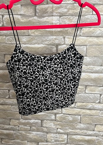 Dantel Detaylı Siyah Desenli Mini Crop Top