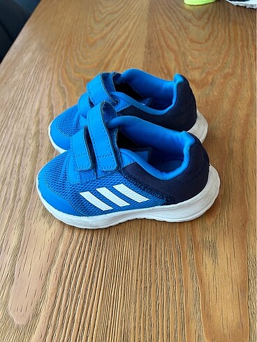 23 Beden Adidas çocuk ayakkabısı