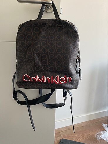 Calvin Klein sırt çantası
