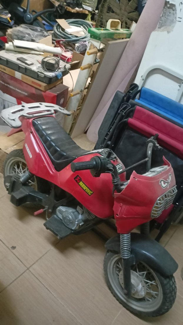 Koyu Kırmızı Üç Tekerlekli Bisiklet - Görsel 2