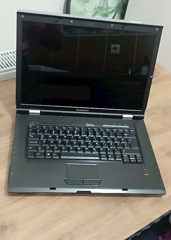 Lenovo Siyah Dizüstü Bilgisayar - Görsel 3