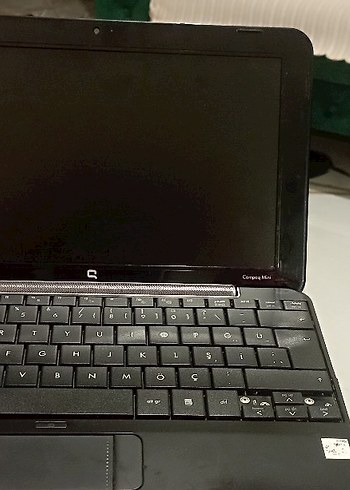 Siyah Compaq Mini Dizüstü Bilgisayar - Görsel 2