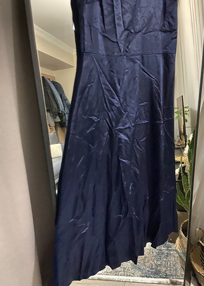 Trendyolmilla saten elbise - Görsel 3