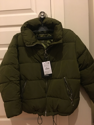 Pull bear yeni sezon ürünü hiç kullanılmamış.