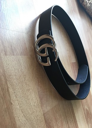 Diğer Gucci kemer orjinal değildir