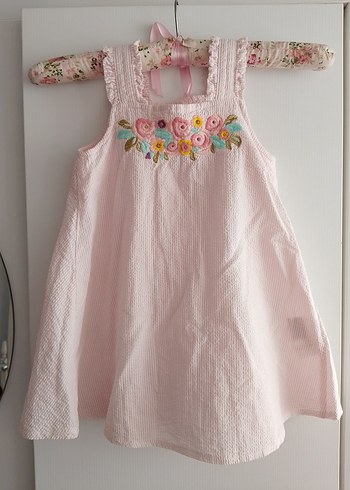 Nakışlı, Fırfırlı Kolsuz Pembe Kız Elbisesi